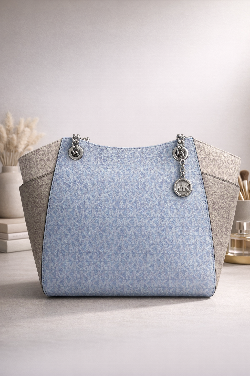 Signature Chain Tote Bag (Sky Blue)