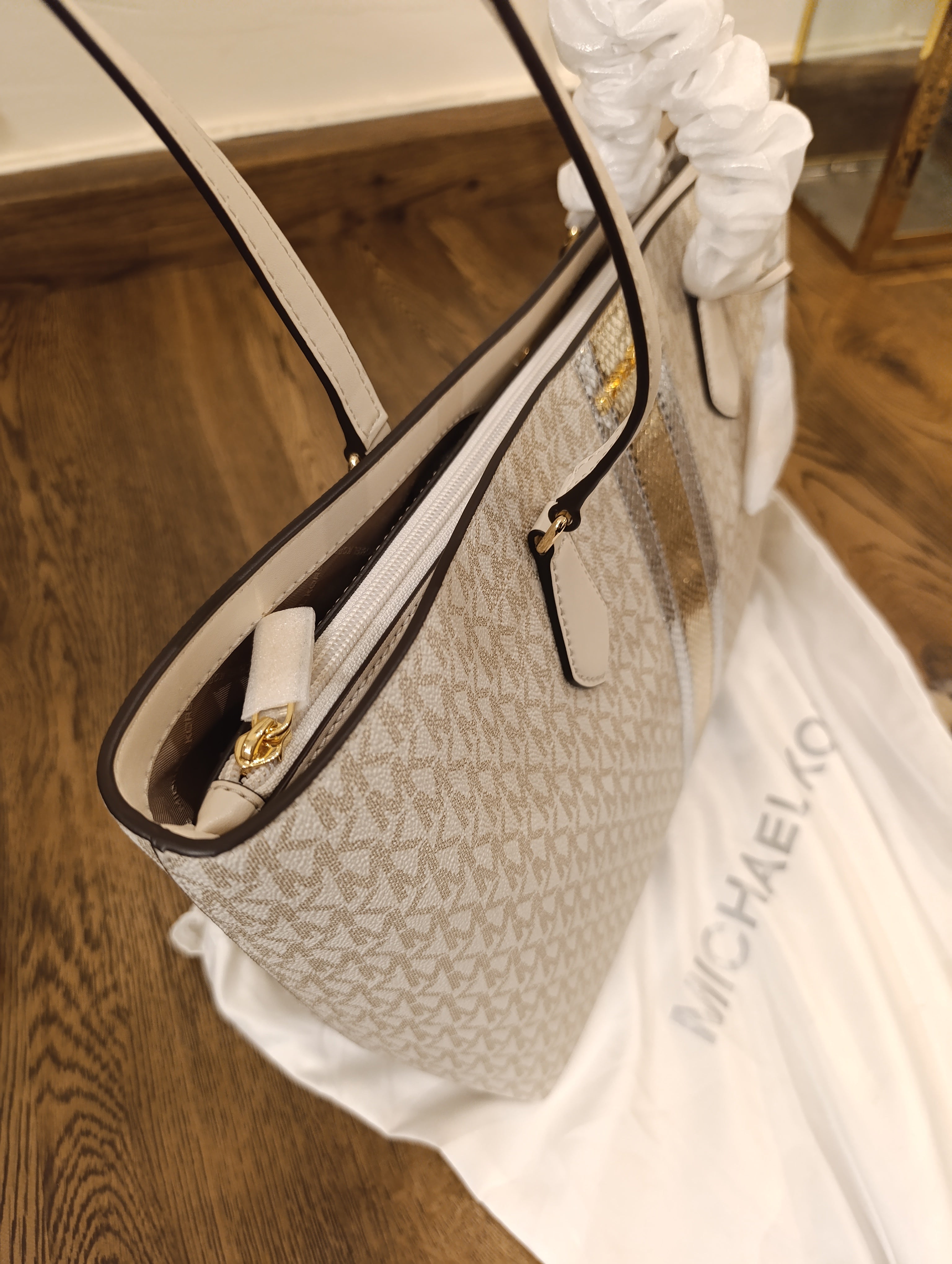 Mk tote