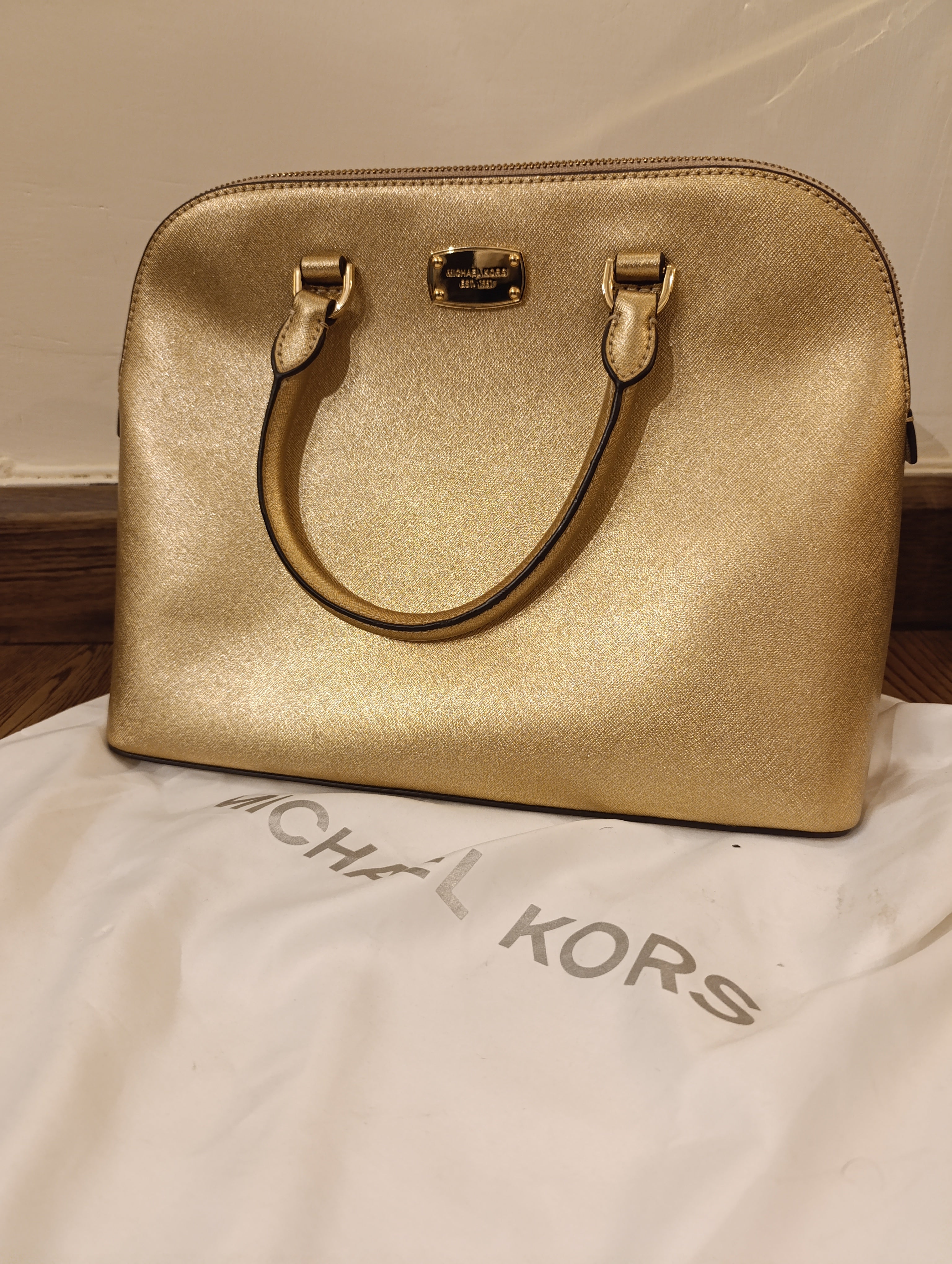 Michael kors satchel
