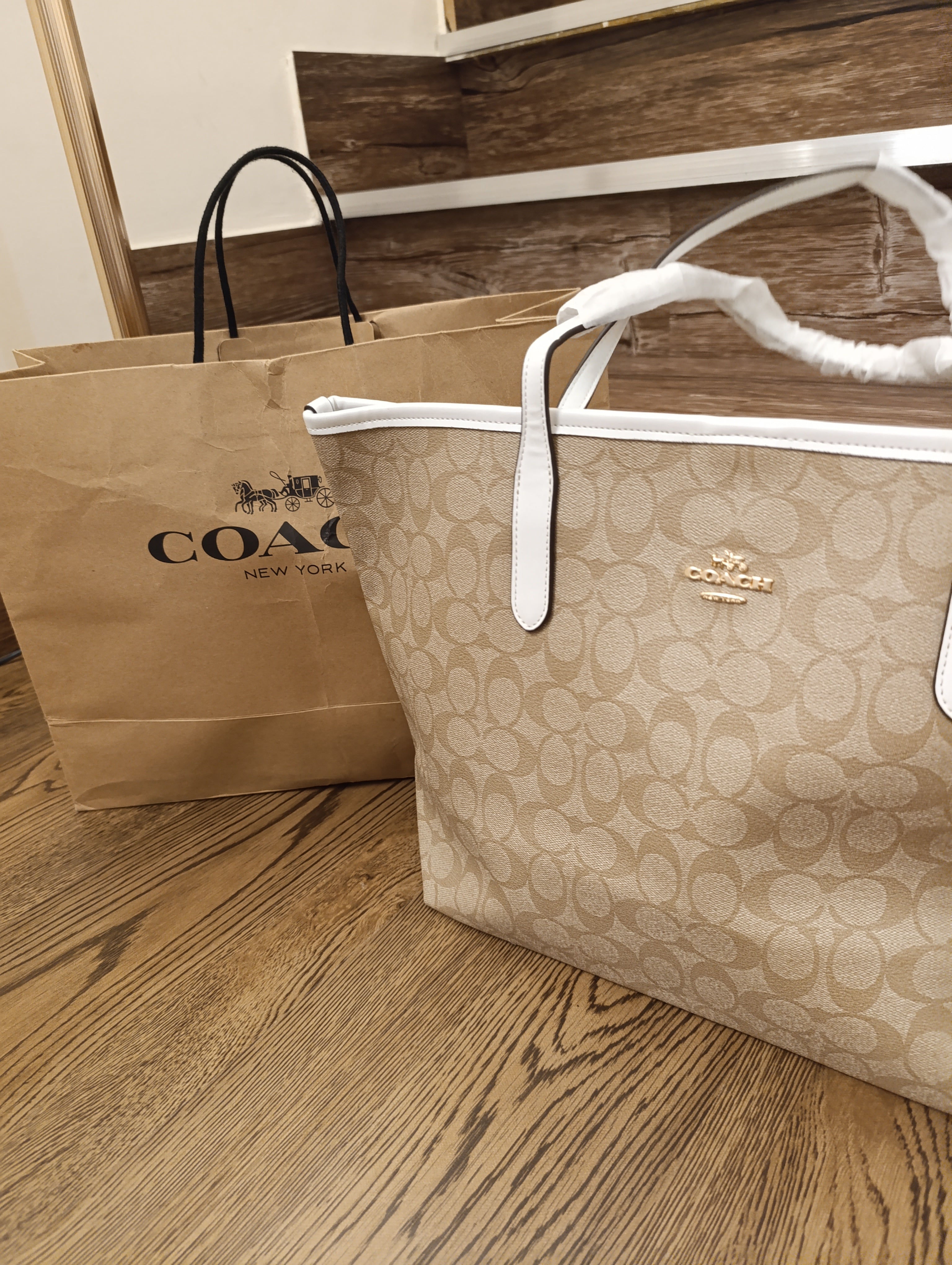 Coach signature tote