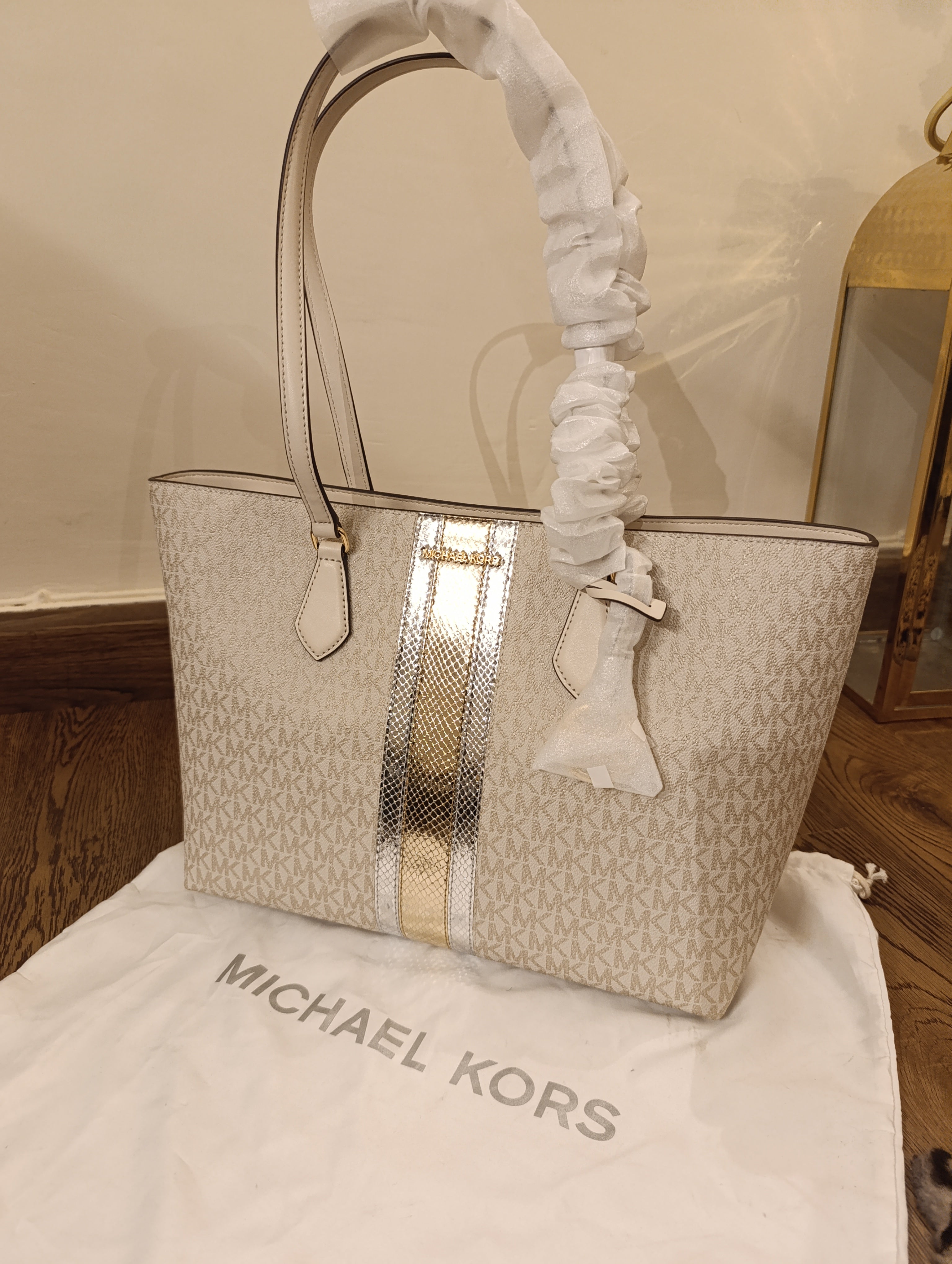 Mk tote